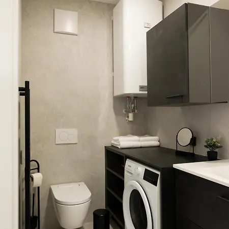 Frant Living -