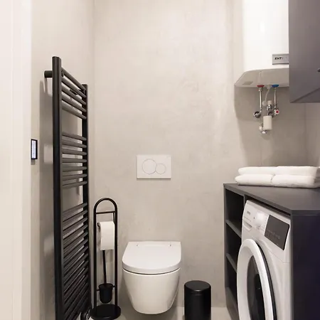Frant Living -