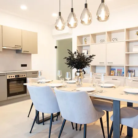 Frant Living - *