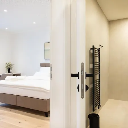 Frant Living -