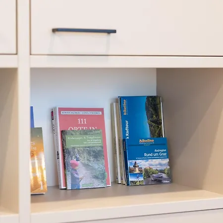 Apartment Frant Living - *