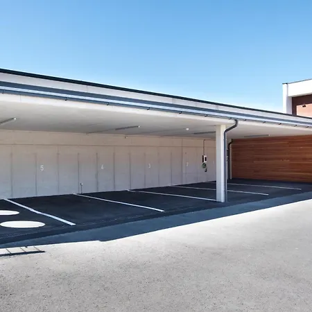 Apartment Frant Living - *